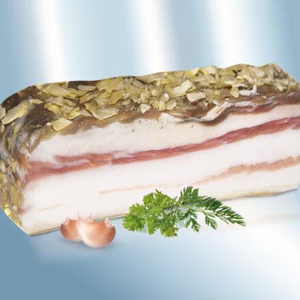 Panza de cerdo salada y con ajo