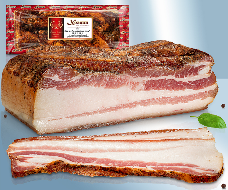 Panceta de cerdo casera curada y ahumado en frío